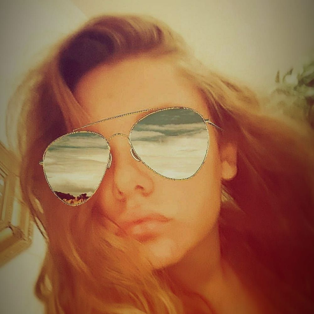 Meet your Posher, Brooke